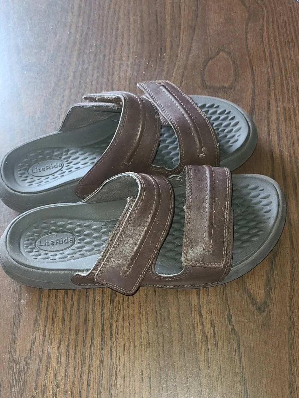 CROCS Men's Brown Leather Strap Slide Sandals Size 8